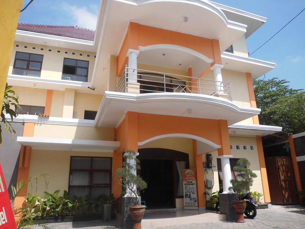 Reddoorz Syariah @ Jalan Simpang Gajayana Hotel Malang Exterior photo